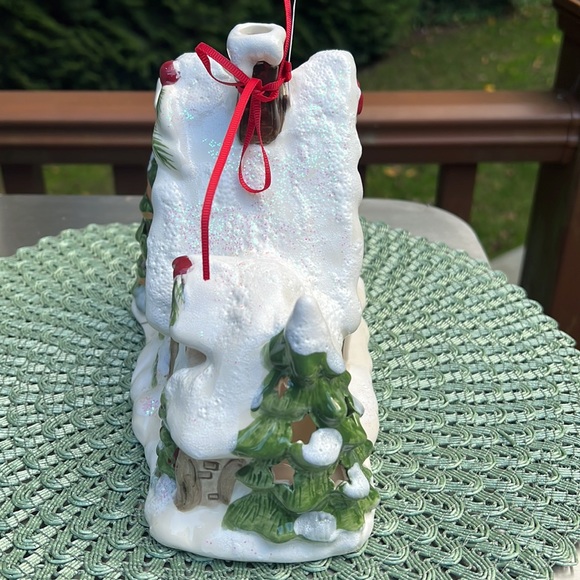 New, blue sky, clayworks angel tree inn candle house. - Picture 4 of 10